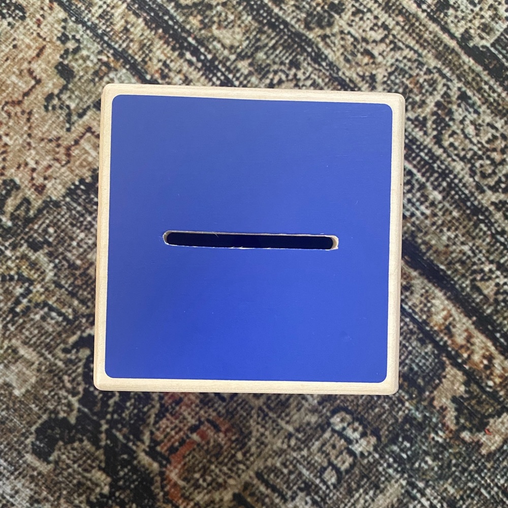 Lovevery coin box